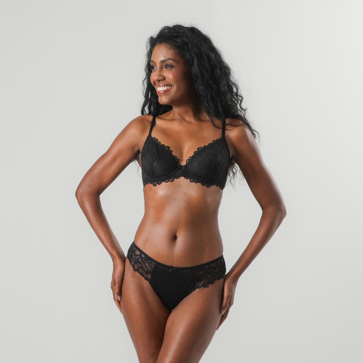 https://www.catalogoflores.cl/media/catalog/product/1/3/13506-2_2.jpg