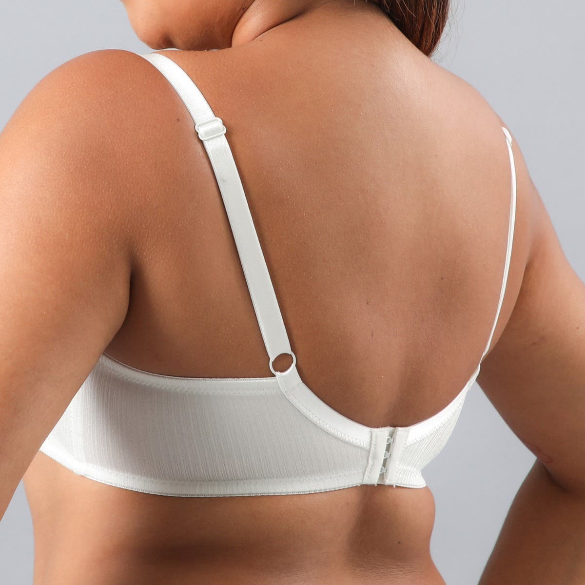 https://www.catalogoflores.cl/media/catalog/product/2/5/25211-1_2.jpg