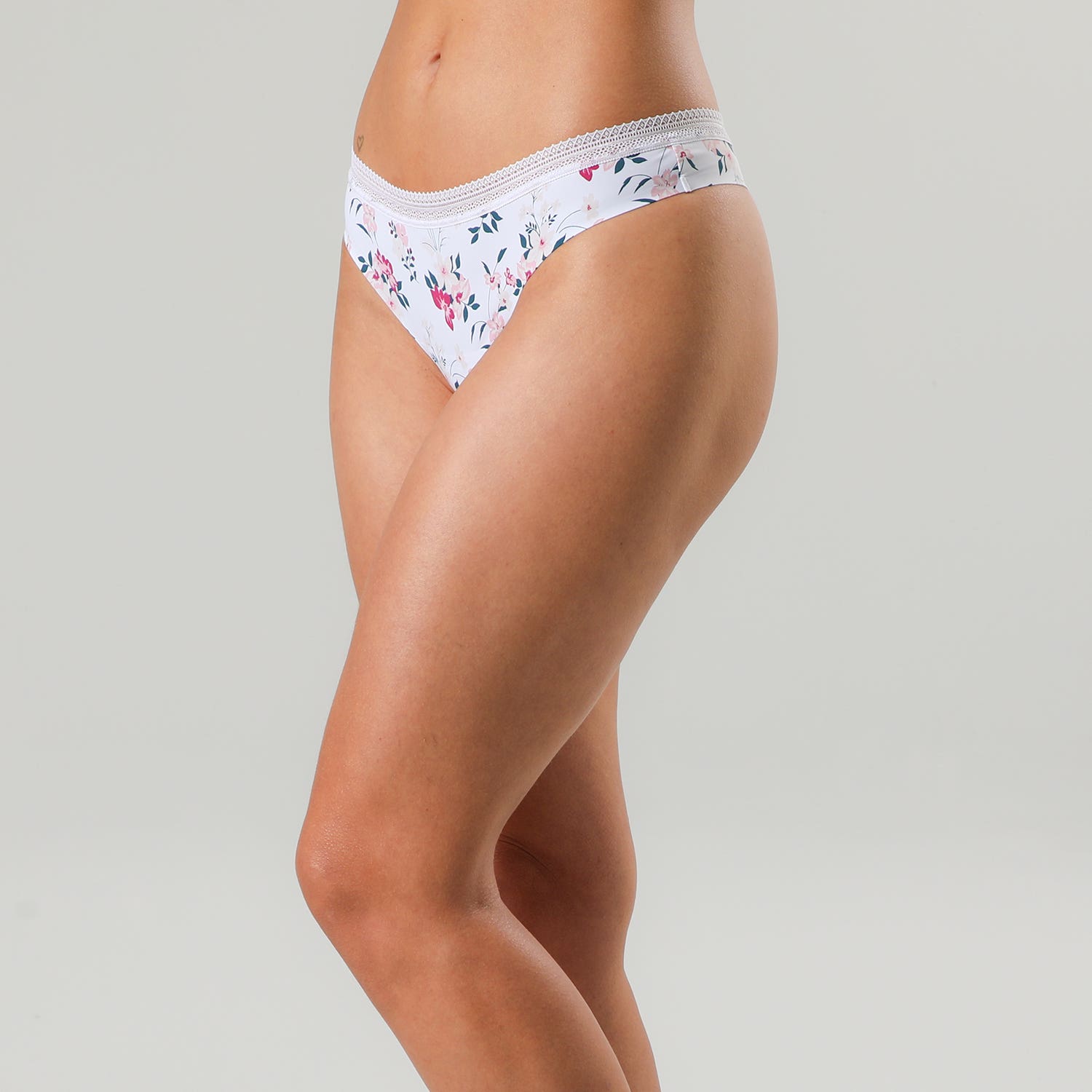 https://www.catalogoflores.cl/media/catalog/product/2/5/25395-233_2_wxs1fmfvqch1br3q.jpg
