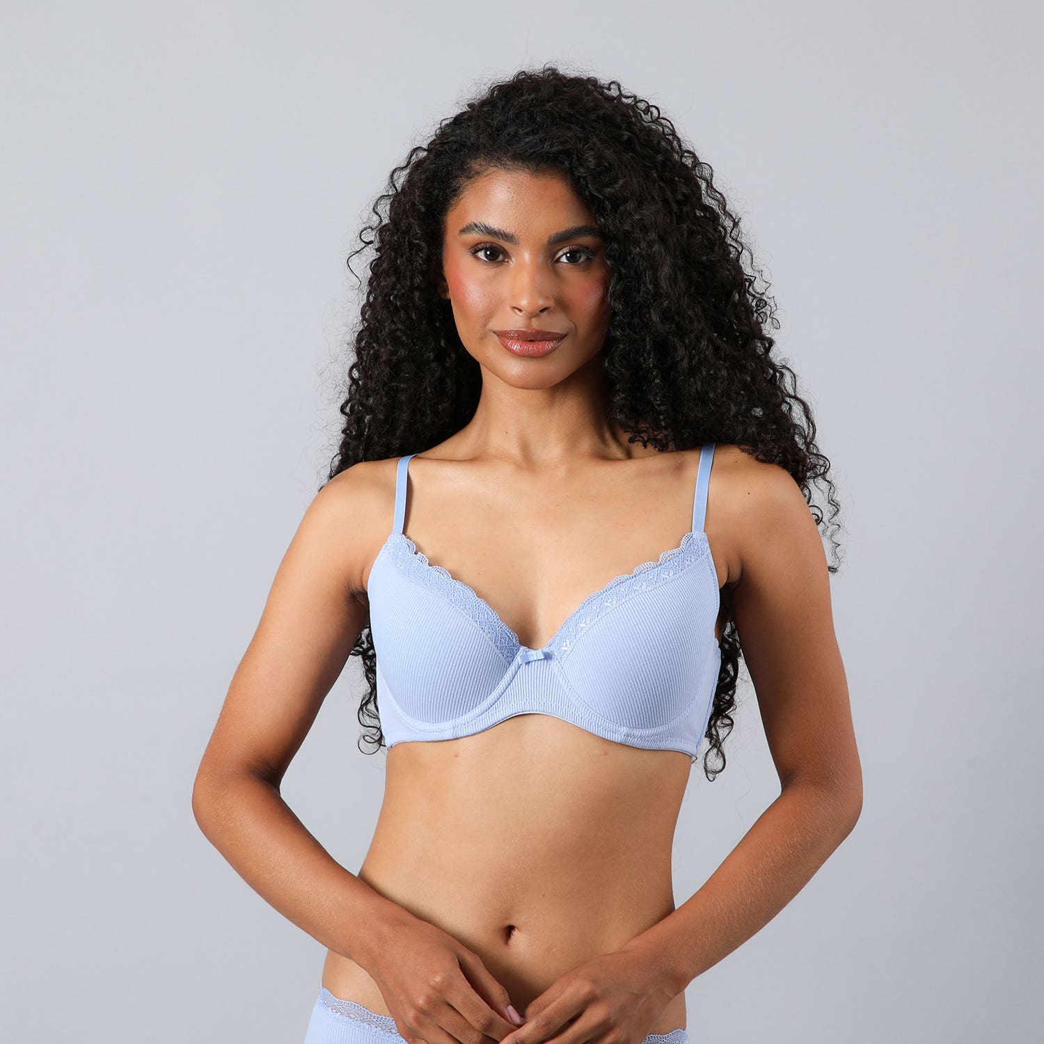 https://www.catalogoflores.cl/media/catalog/product/2/5/25491-238_3_cwzpyjju9fmha2km.jpg