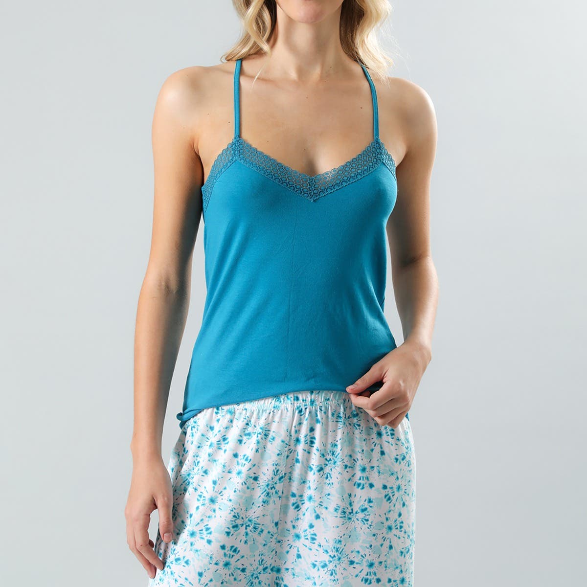 https://www.catalogoflores.cl/media/catalog/product/3/3/33040-182_2_1_1.jpg