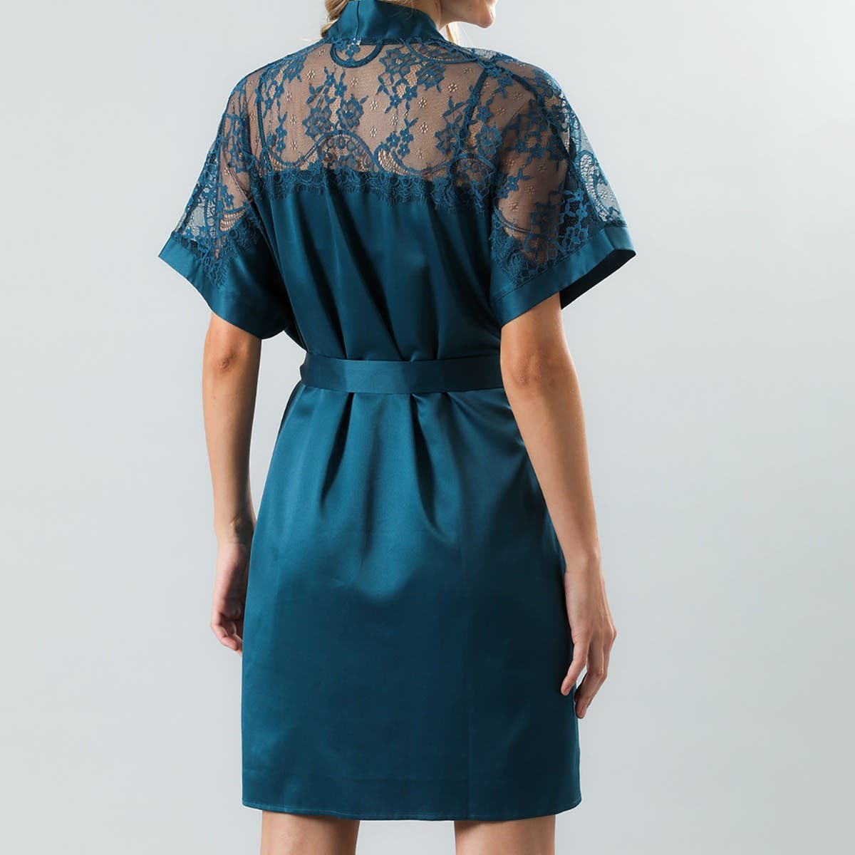 https://www.catalogoflores.cl/media/catalog/product/3/3/33064-182_3_1.jpg