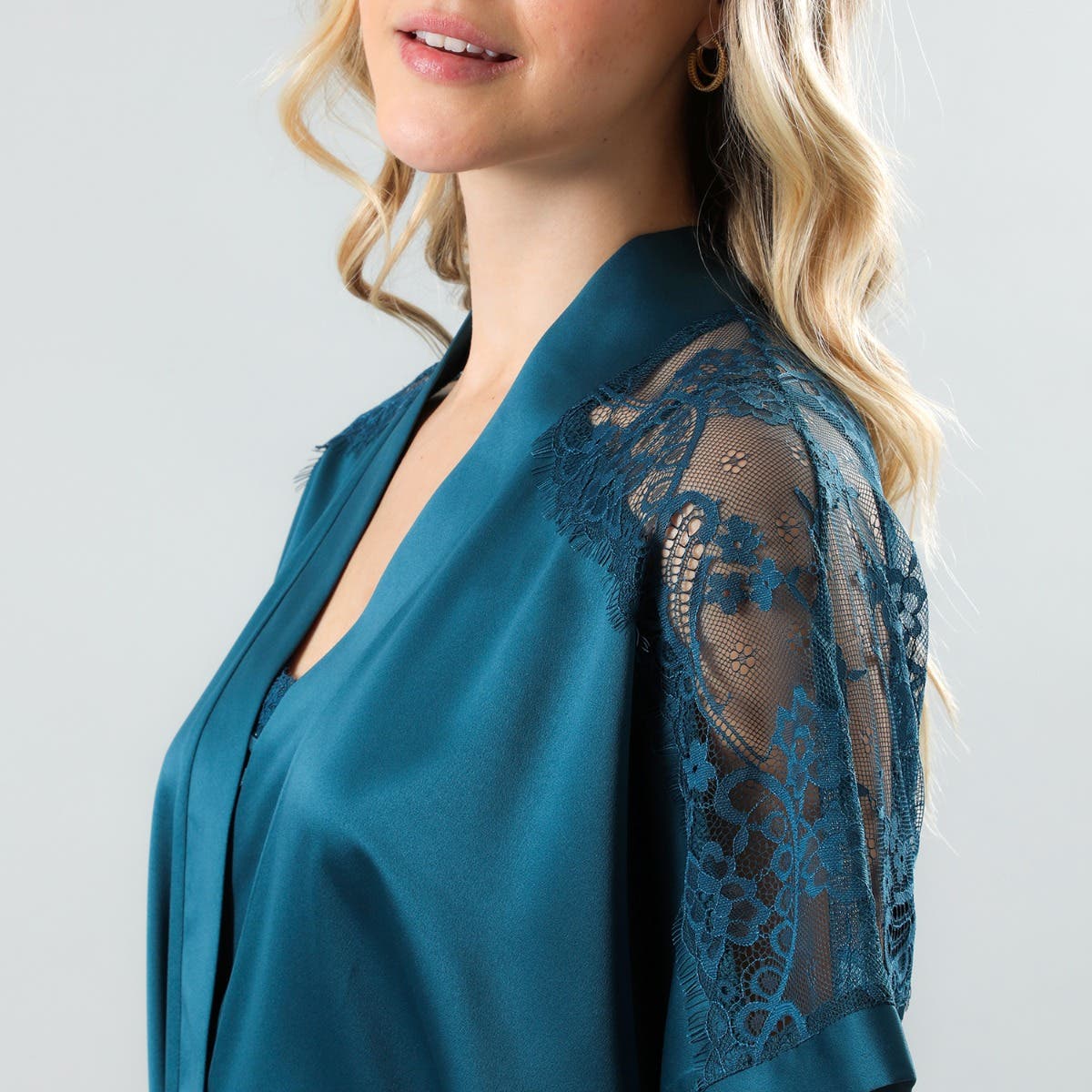 https://www.catalogoflores.cl/media/catalog/product/3/3/33064-182_4.jpg