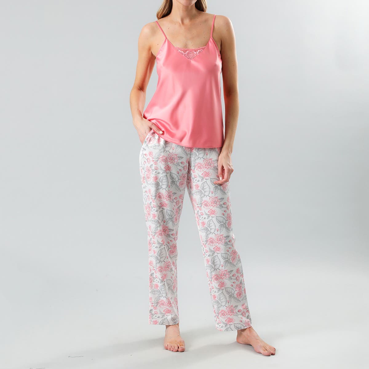 https://www.catalogoflores.cl/media/catalog/product/3/3/33068-183_1_1.jpg