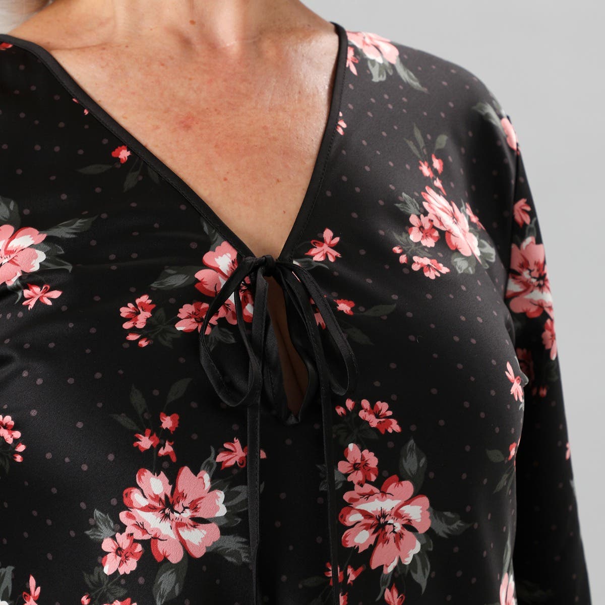 https://www.catalogoflores.cl/media/catalog/product/3/3/33240-2_3.jpg