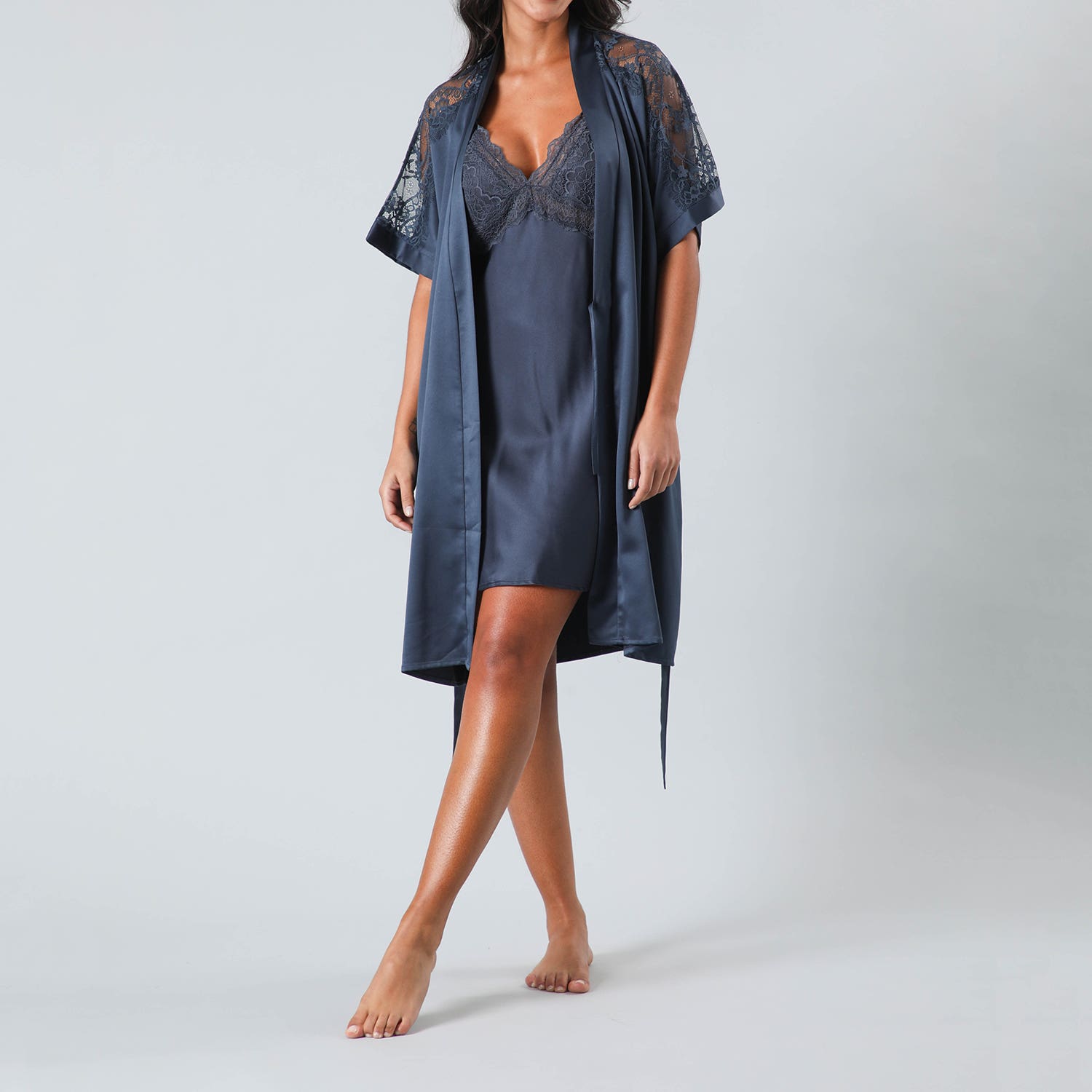 https://www.catalogoflores.cl/media/catalog/product/3/3/33346-203_1_rdsxvw6r6tatxqne.jpg