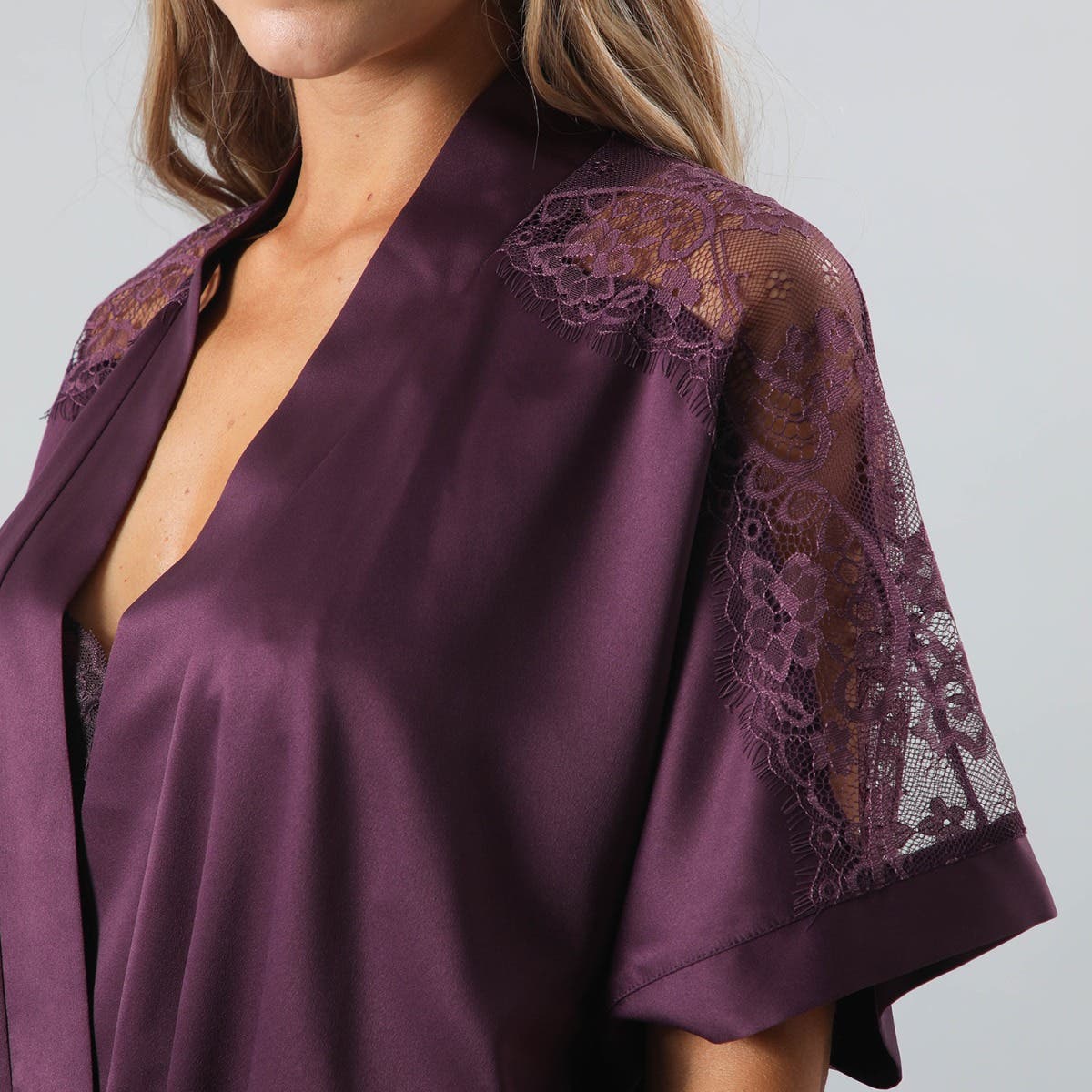 https://www.catalogoflores.cl/media/catalog/product/3/3/33346-204_4.jpg