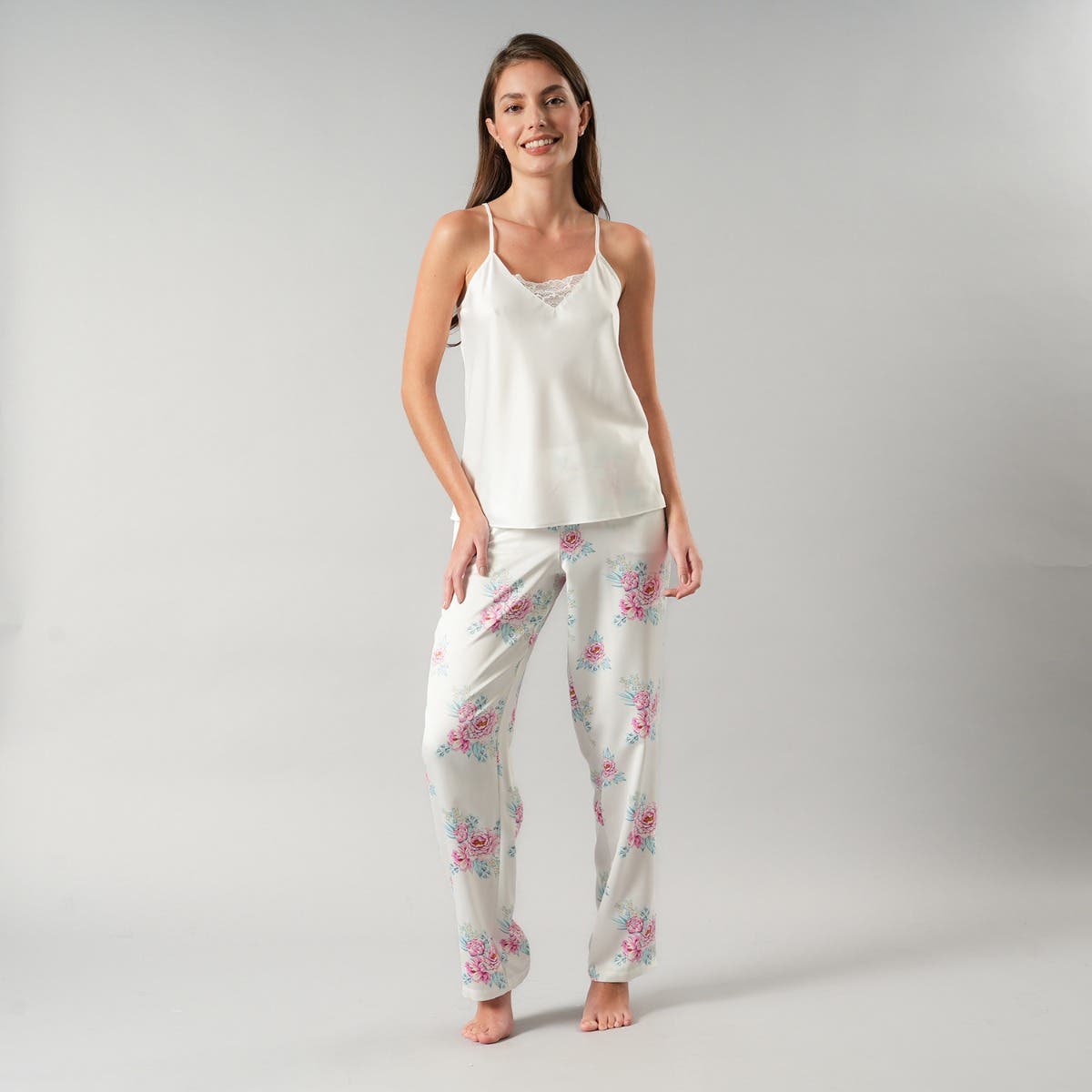 https://www.catalogoflores.cl/media/catalog/product/3/3/33593-1_1.jpg