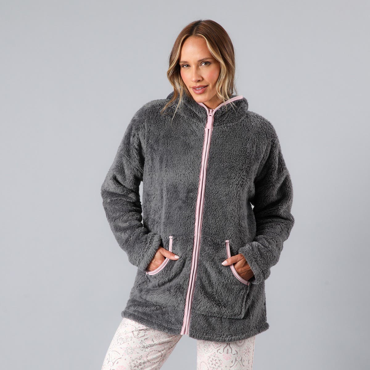 https://www.catalogoflores.cl/media/catalog/product/3/3/33751-67_1.jpg