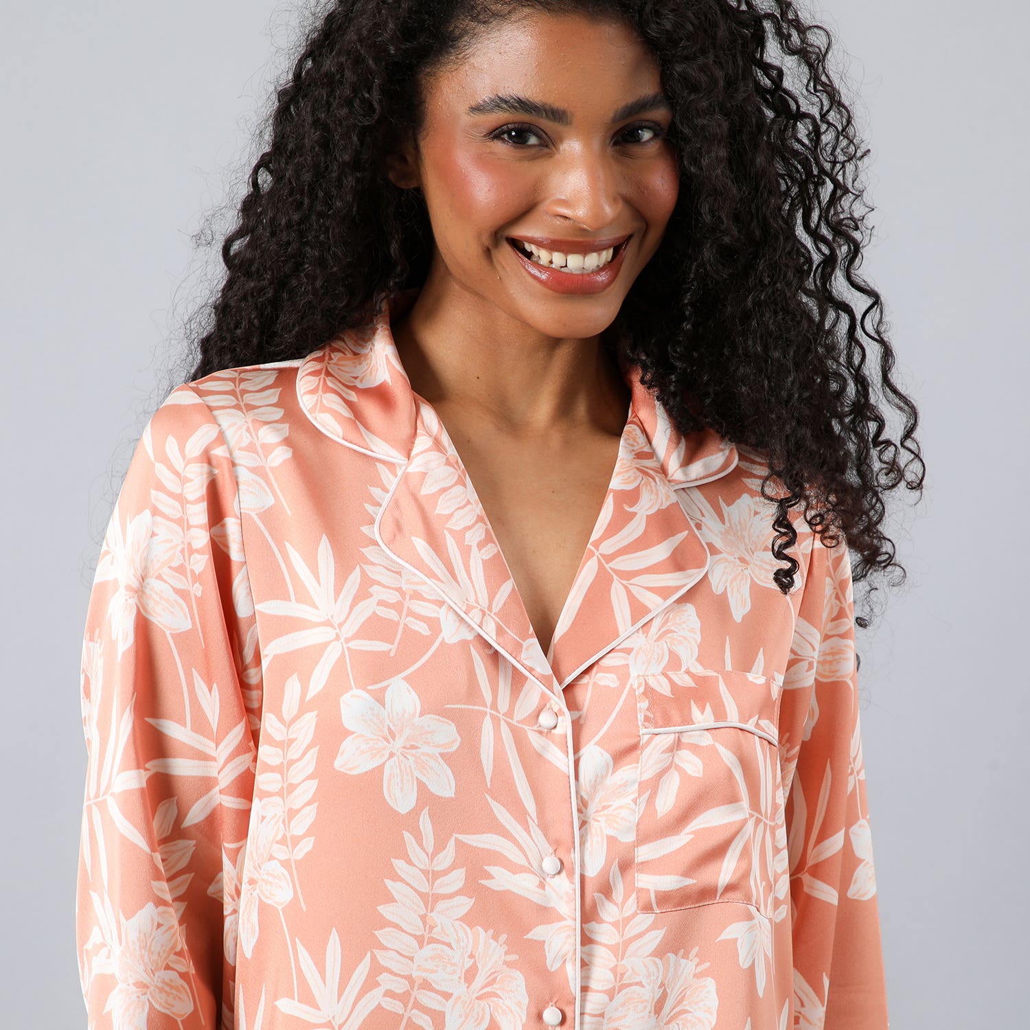https://www.catalogoflores.cl/media/catalog/product/3/3/33760-241_4_dboib6iq6z05ezgr.jpg