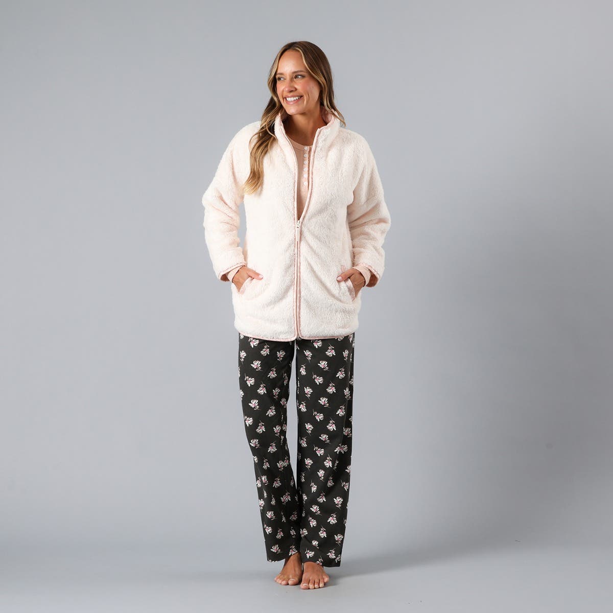 https://www.catalogoflores.cl/media/catalog/product/3/3/33778-17_1_3.jpg