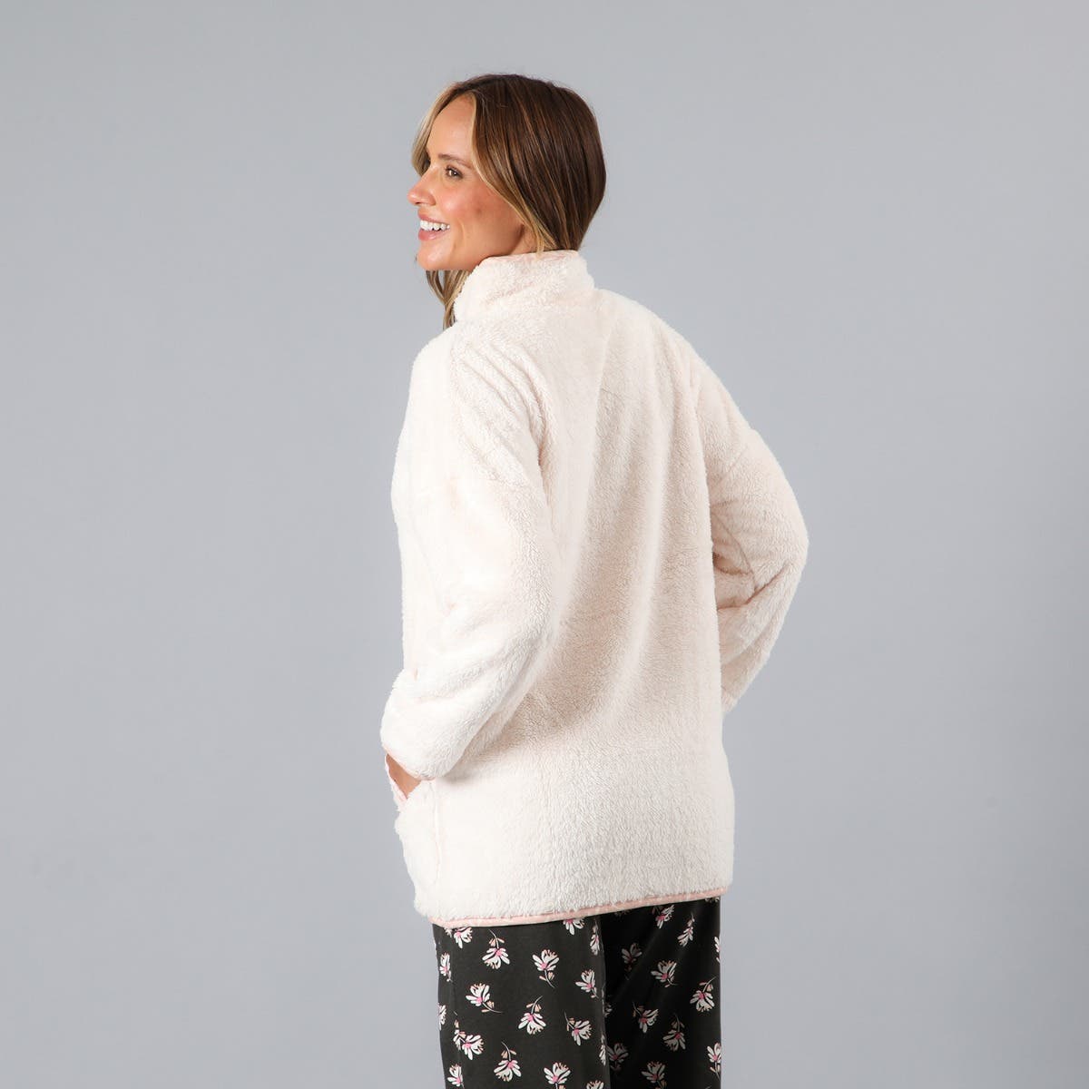 https://www.catalogoflores.cl/media/catalog/product/3/3/33778-17_3_3.jpg