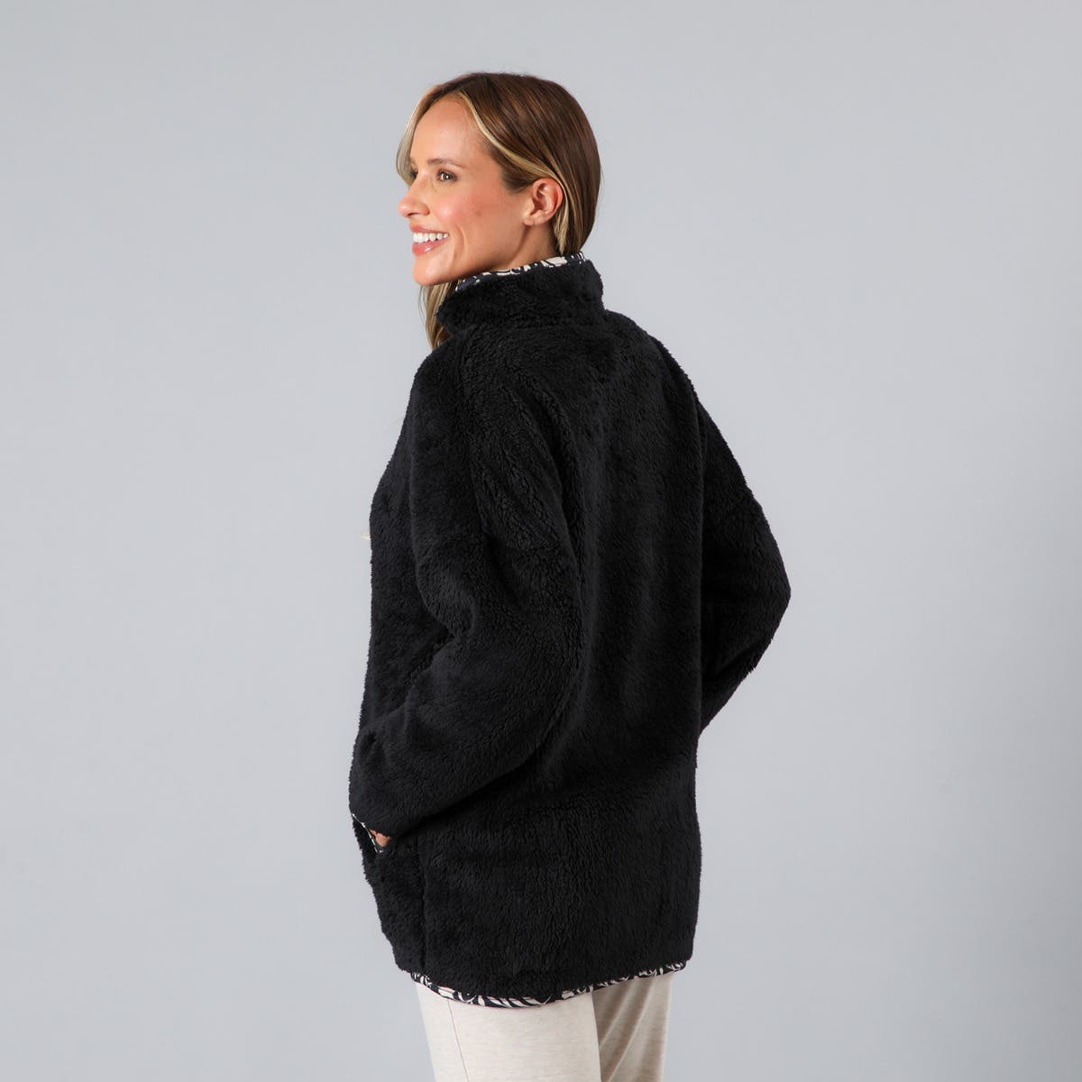https://www.catalogoflores.cl/media/catalog/product/3/3/33778-2_2.jpg