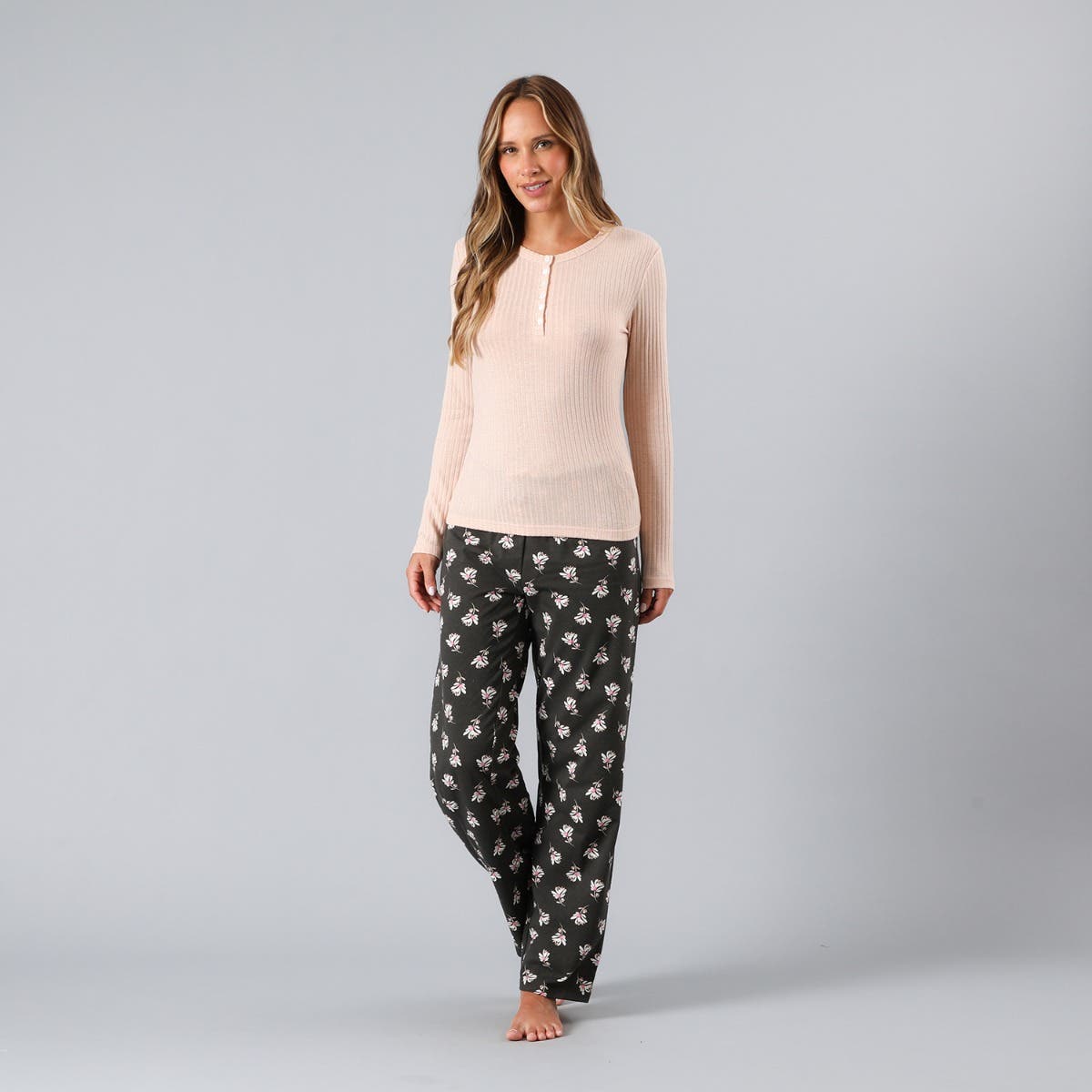 https://www.catalogoflores.cl/media/catalog/product/3/3/33780-236_1.jpg