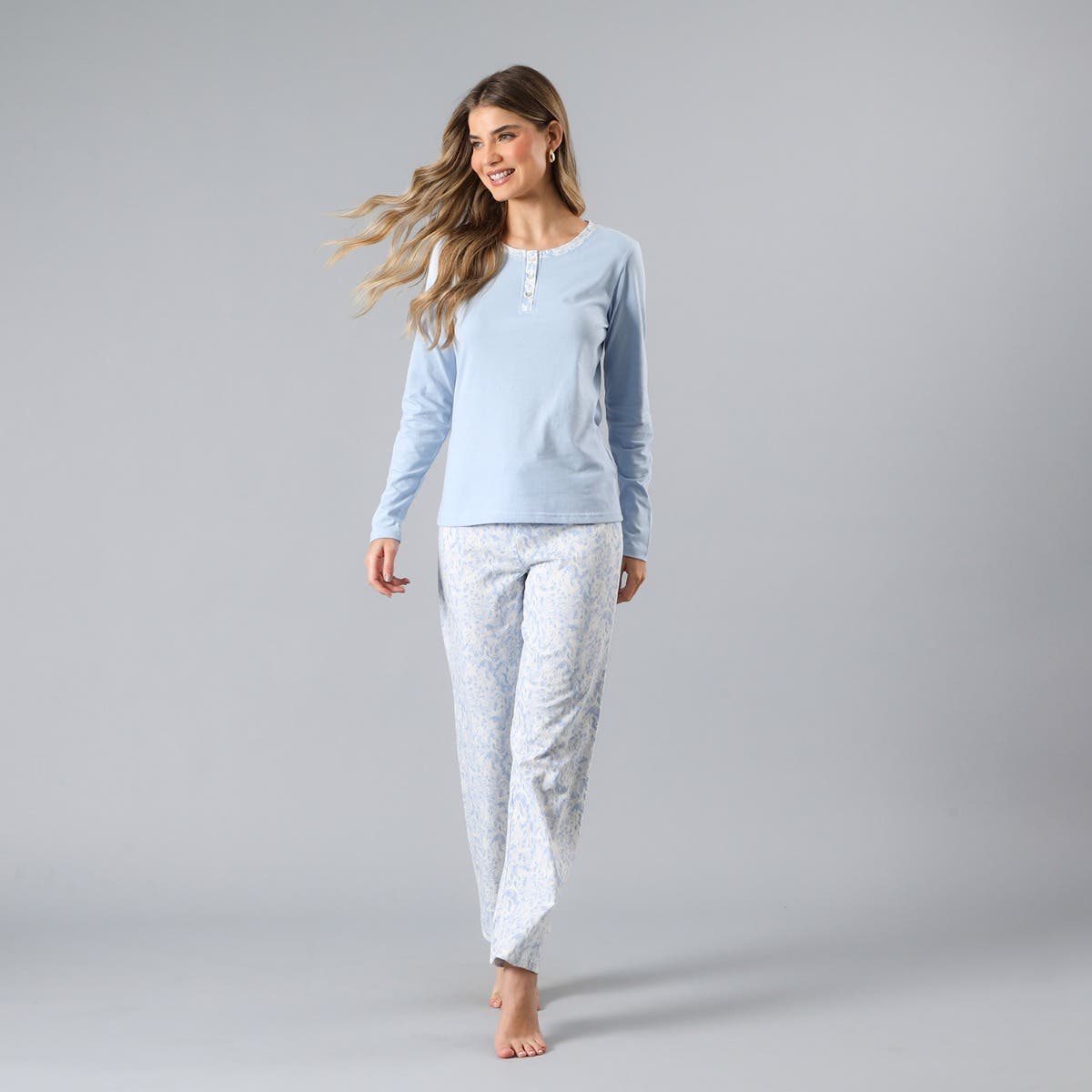 https://www.catalogoflores.cl/media/catalog/product/3/3/33785-14_1.jpg