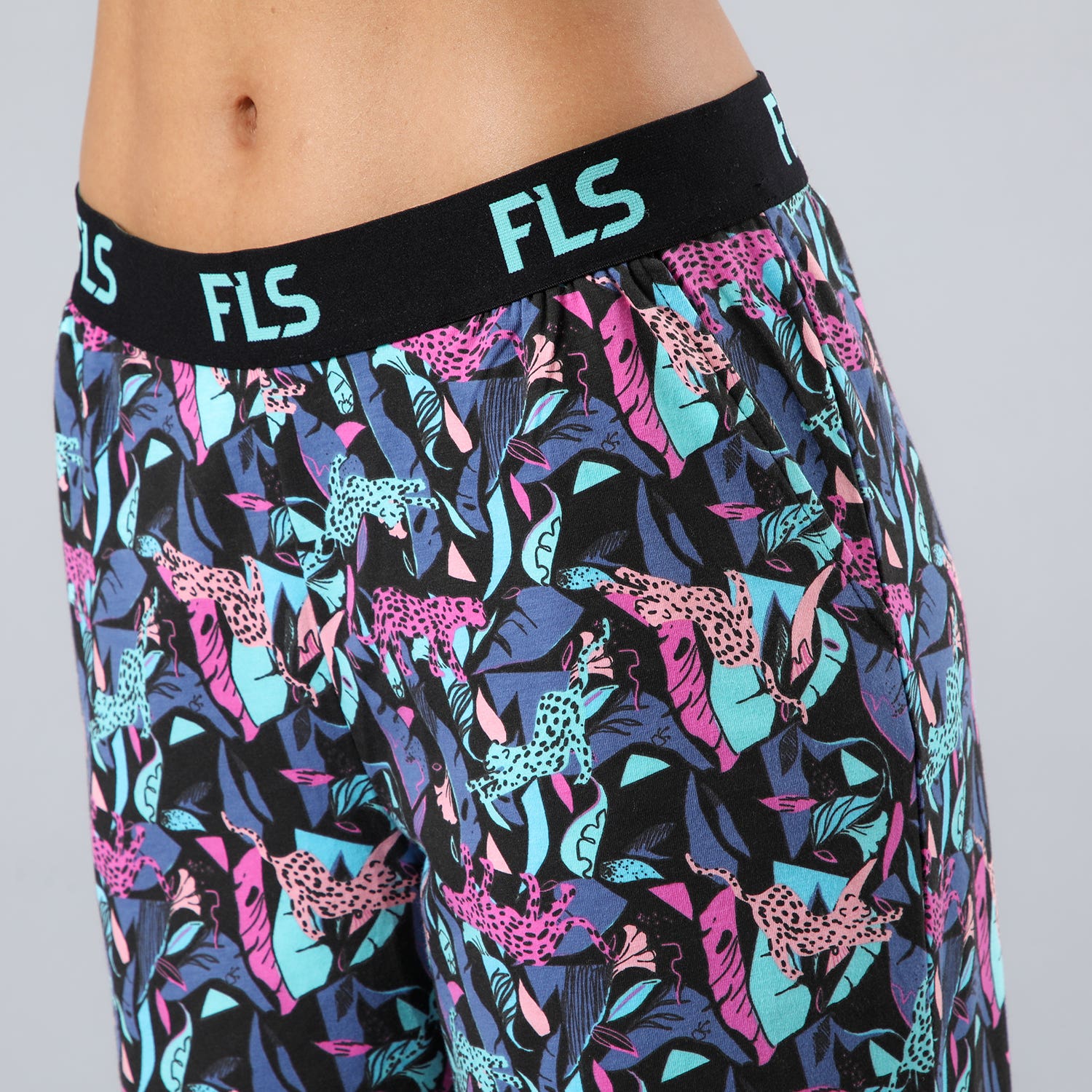 https://www.catalogoflores.cl/media/catalog/product/3/3/33800-171_3_fsixzjbl50mvxhqe.jpg